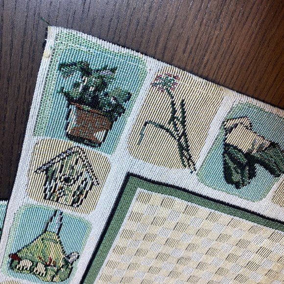 NEW Pair of Placemats Gardening Theme Beige & Green - Picture 3 of 4
